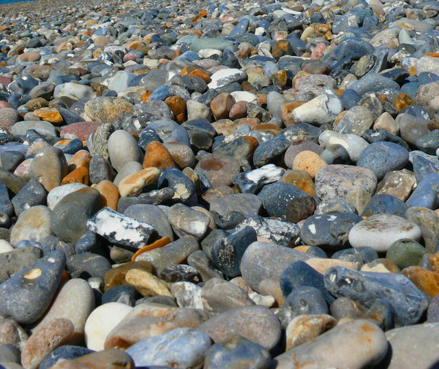 Duschrückwand Kieselsteine am Strand