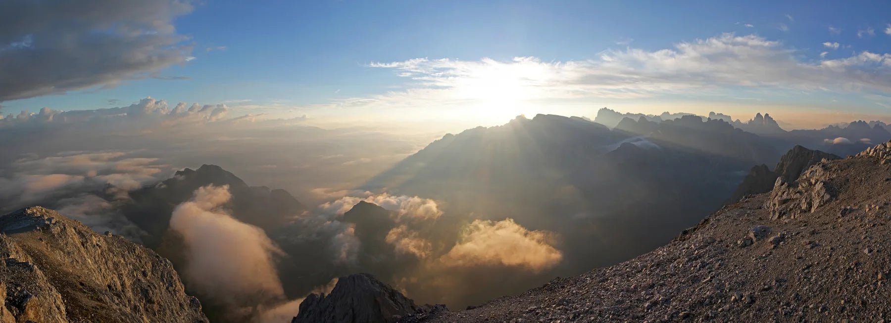 Waschbeckenrückwand Bergpanorama bei Sonnenuntergang - Schön und Wieder